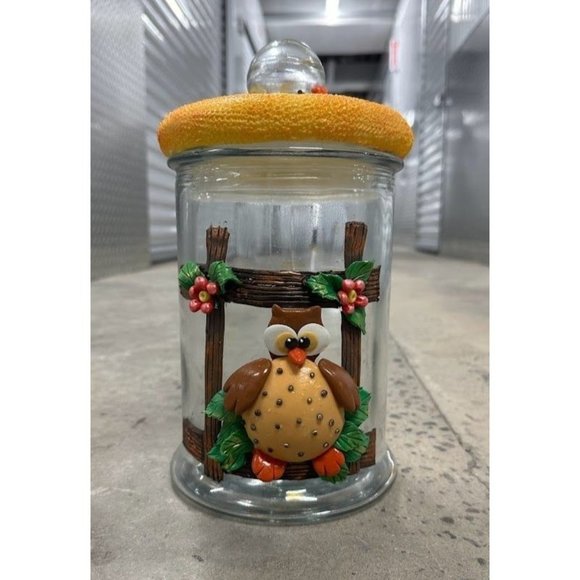 Decorative Glass Storage Jar with Fimo Clay Owl and Garden Scene - Picture 6 of 14